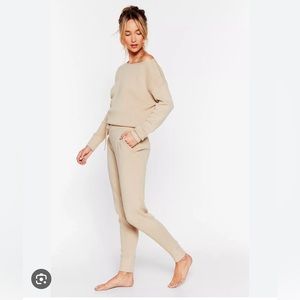 Nasty Gal - Weekend Loading Knit Sweater and Joggers Lounge Set - Stone - Large